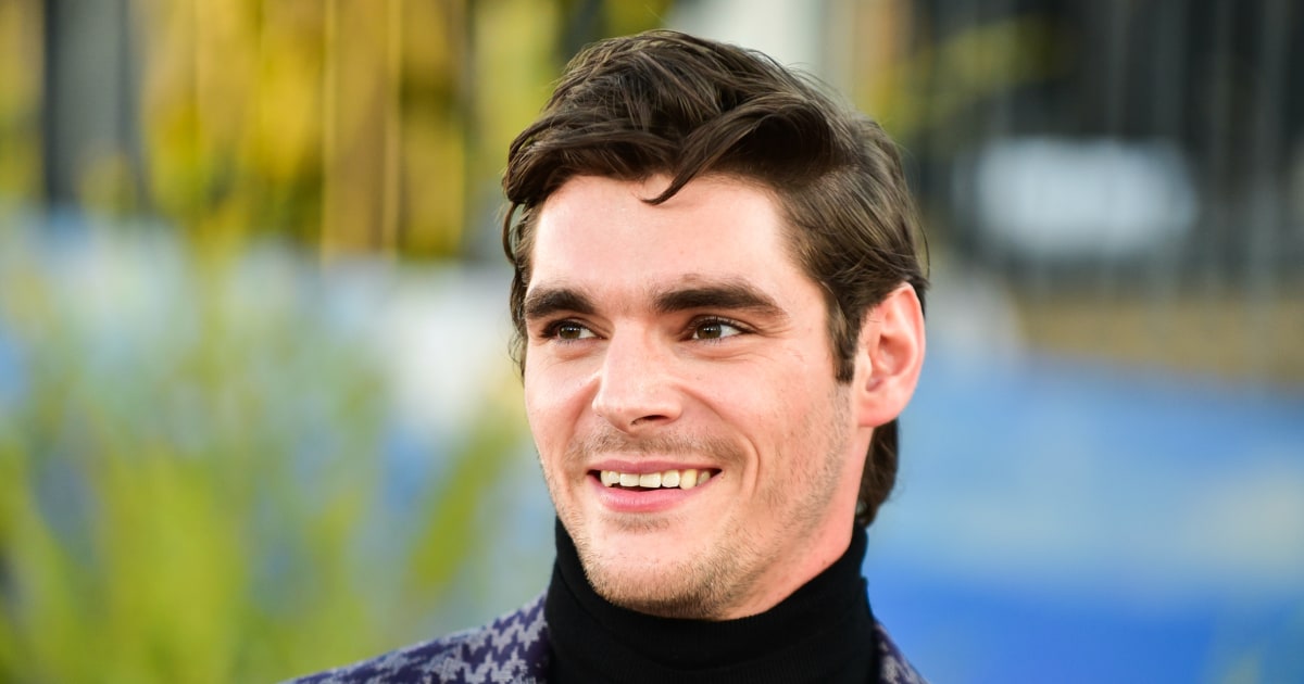 RJ Mitte, actor best known for playing Walter White Jr. on ‘Breaking Bad,’ dies at 34 - BERITAJA
