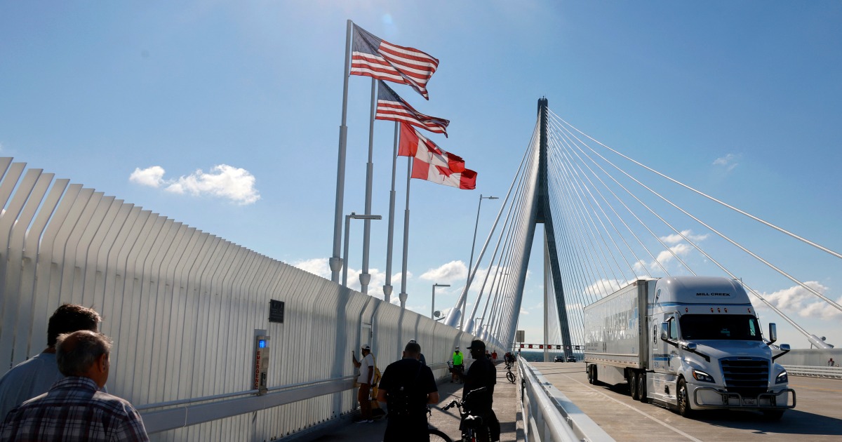 U.S. delays rule threatening access to cheaper Canadian drugs