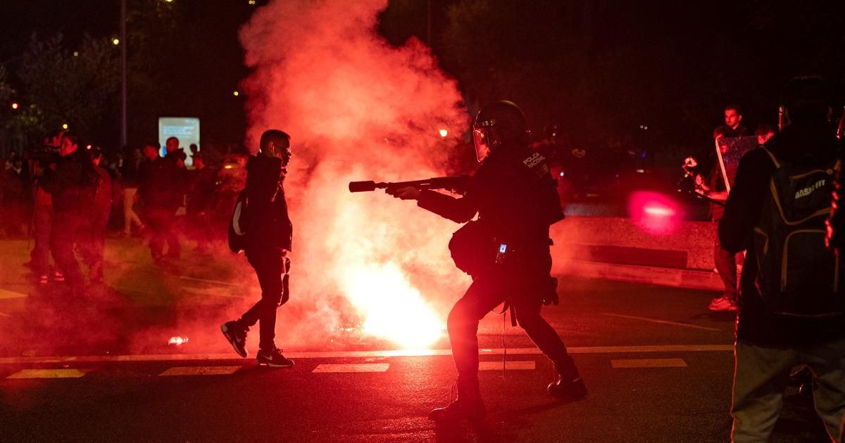 Protests erupt in Spain after train crash kills dozens