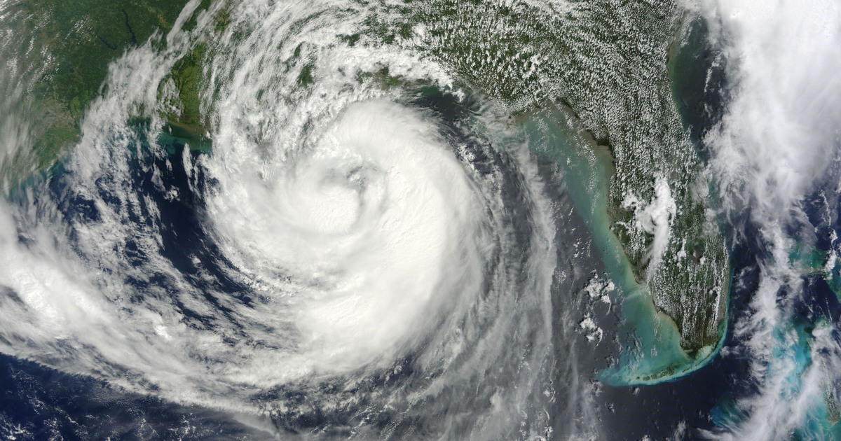 Hurricane Isaac battles the Gulf