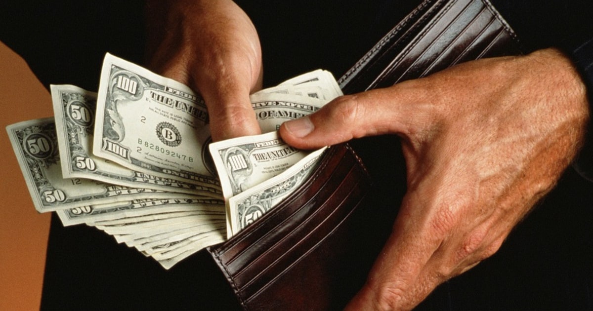 Where to hide your wallet so that you can find it again later