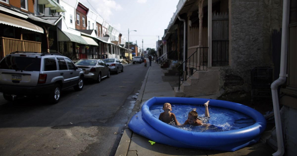 Keeping cool in a Philadelphia sidewalk pool