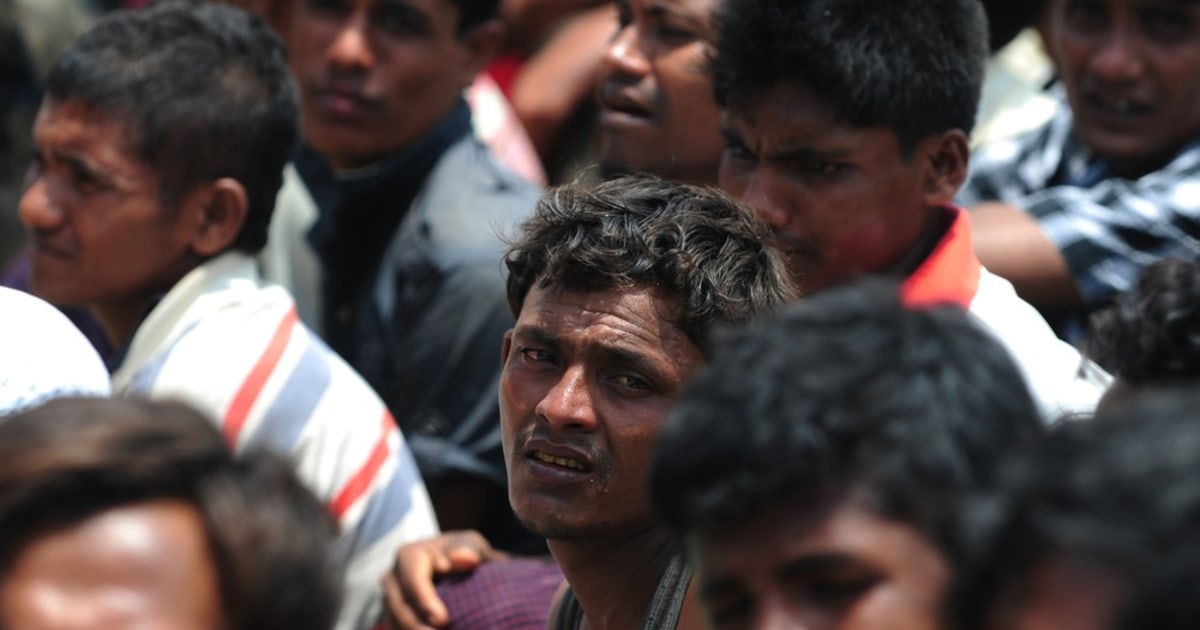 Bangladesh under international pressure to open border to Rohingya refugees