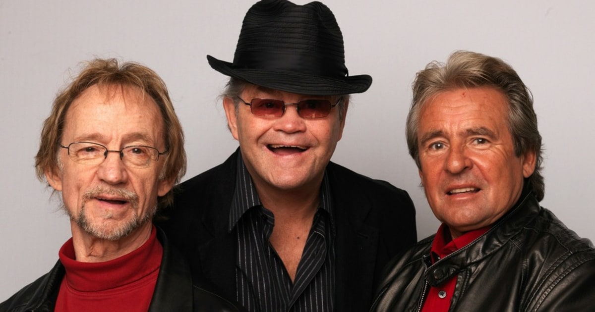 Micky Dolenz: Remaining Monkees may skip Davy Jones' private funeral