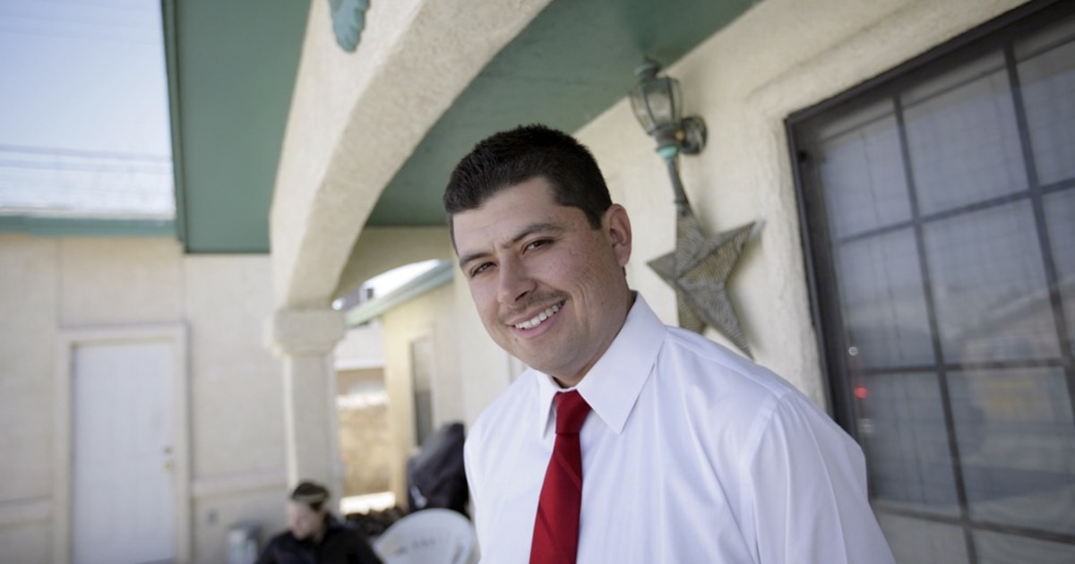 New mayor of Sunland Park, New Mexico, can't legally enter City Hall