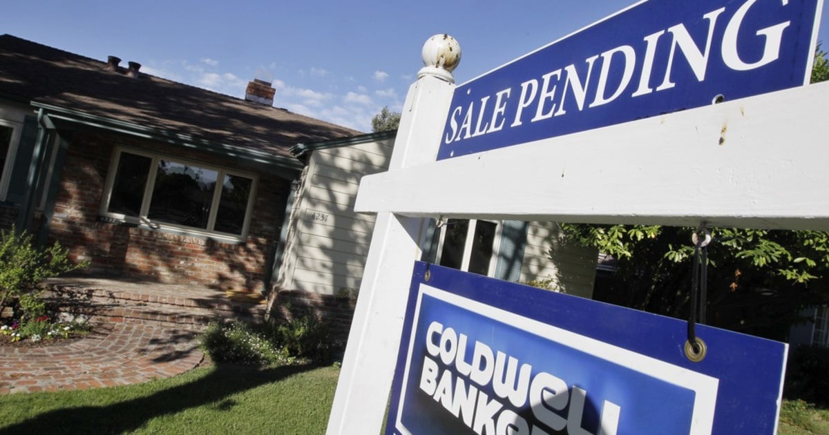 Pending home sales rise modestly in September