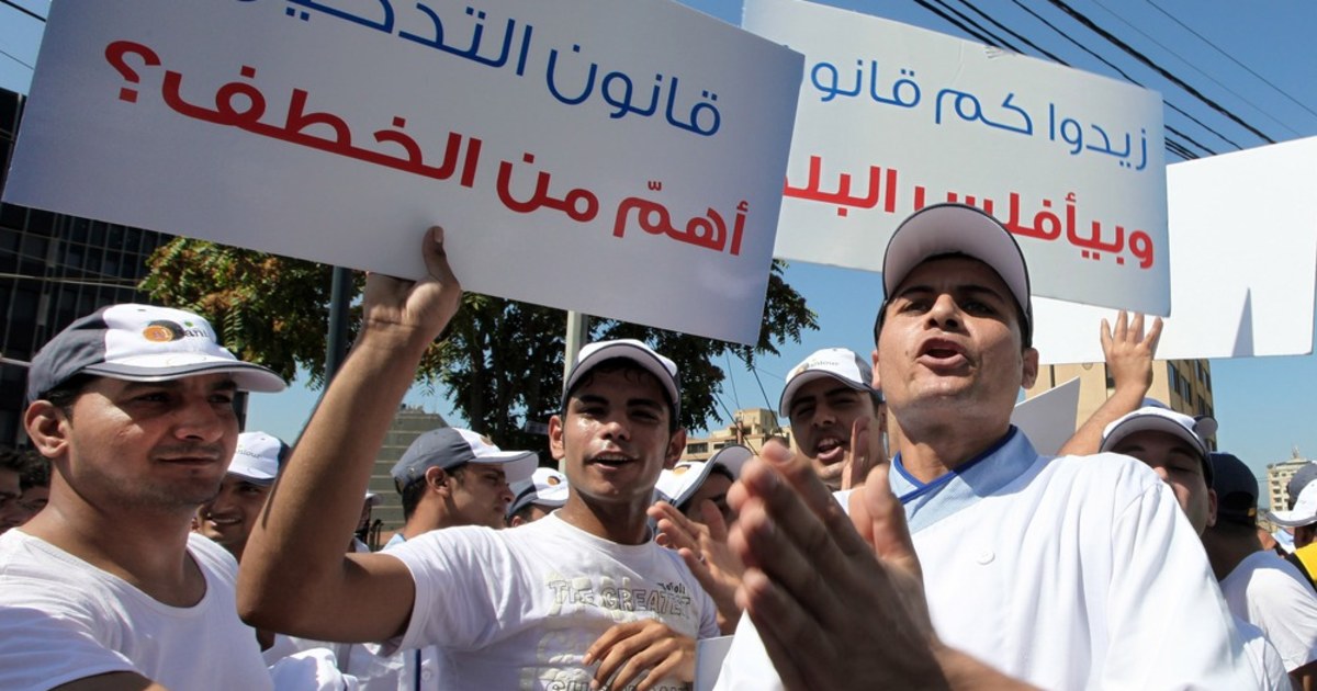 Smoking ban leaves Lebanese fuming