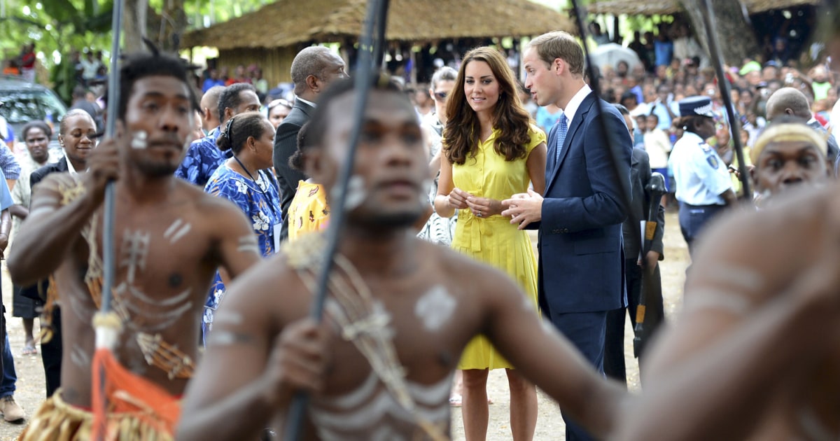 Will & Kate ride in war canoe, chat with the locals in Solomon Islands