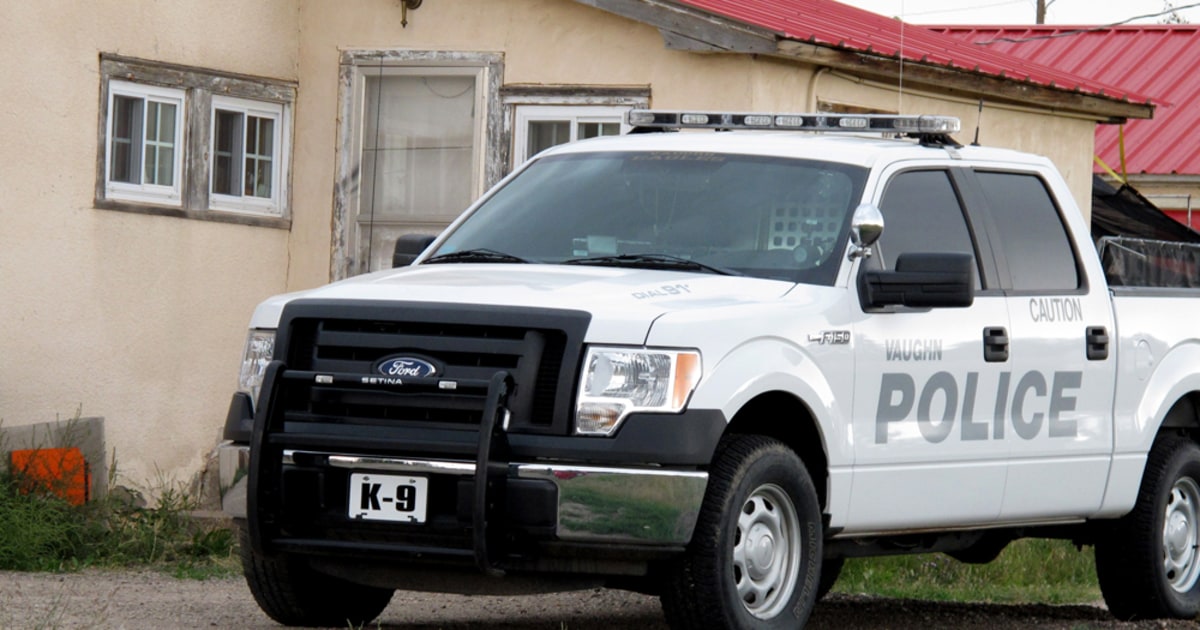 With officers forbidden from carrying guns, New Mexico town's police ...