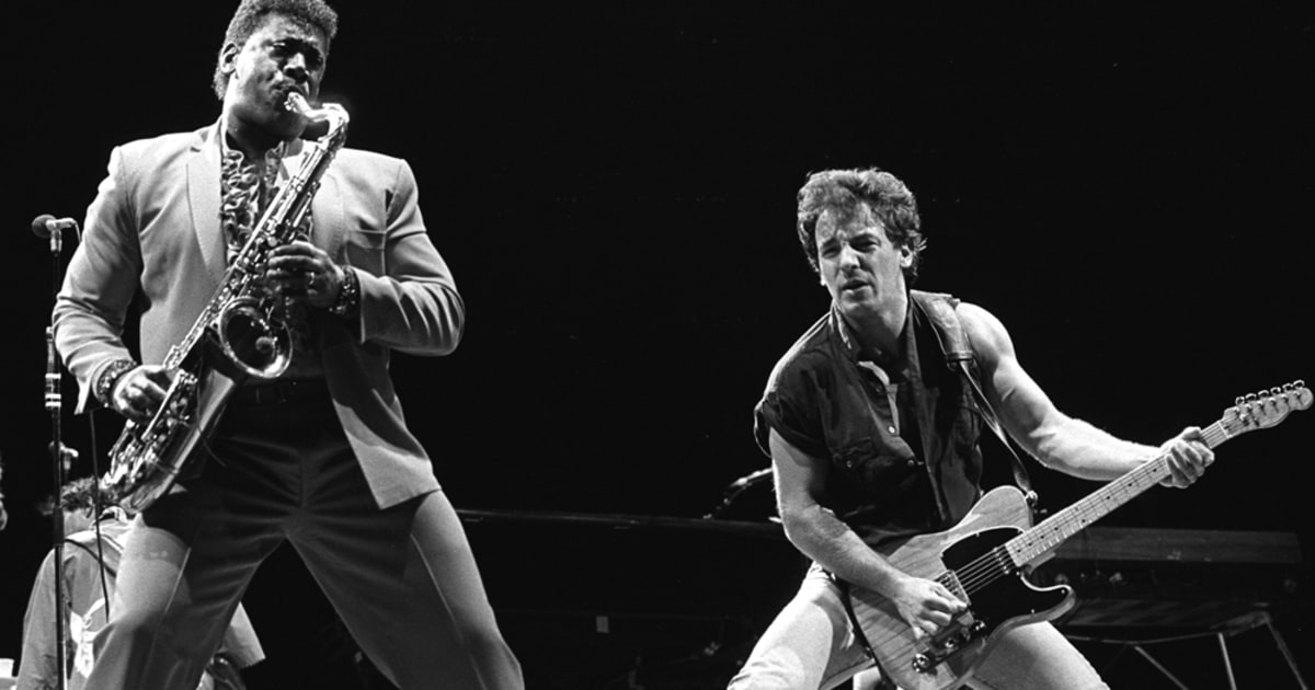 Springsteen announces new sax player for tour