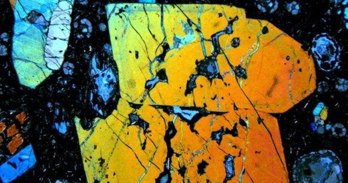 Earth recycles 2.5-billion-year-old ocean crust
