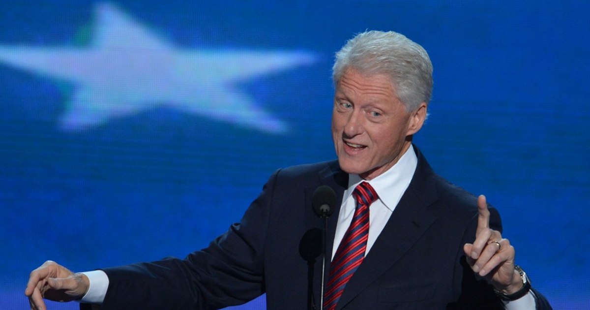 Bill Clinton 'sings' big summer hit 'Blurred Lines'