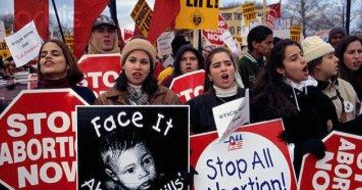 Supreme Court sets stage for fights over buffer zones, recess appointments