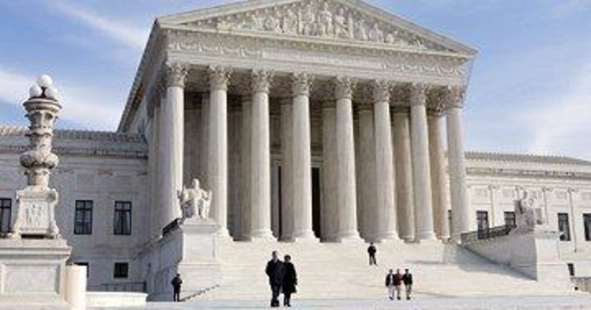 Supreme Court strikes down part of Voting Rights Act
