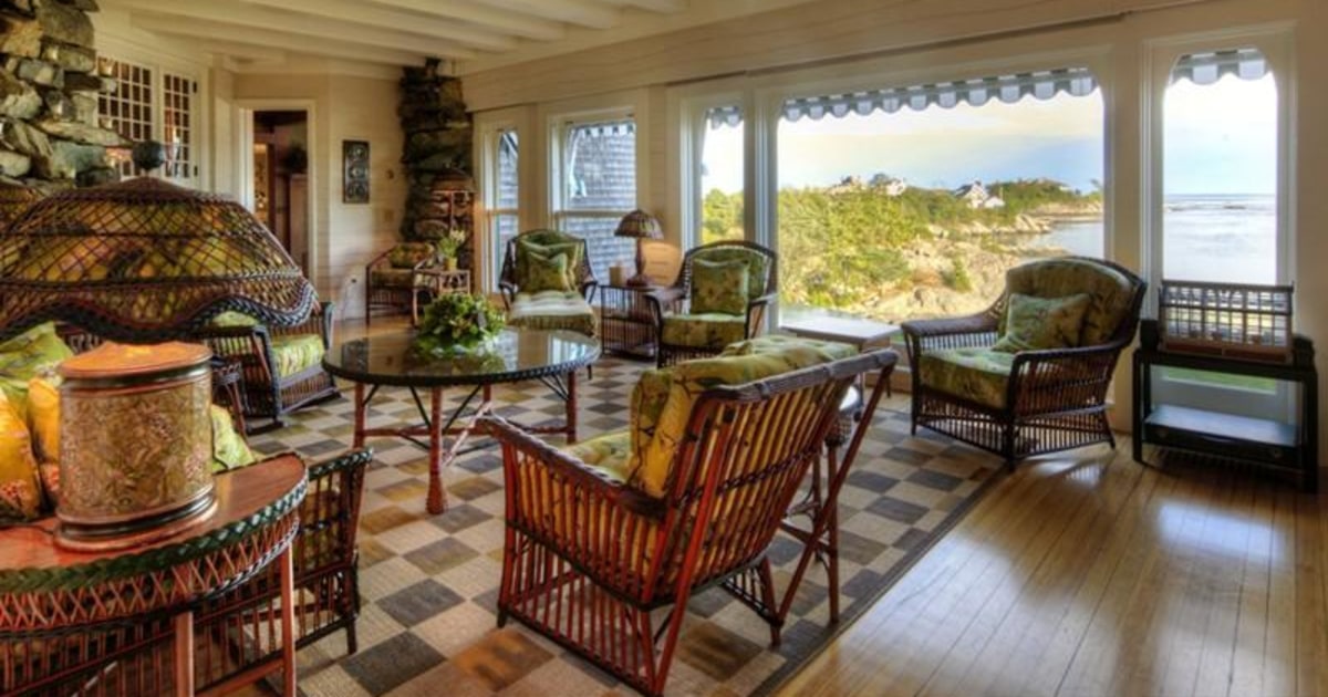 Campbell Soup heiress sells mansion as Newport regains shine