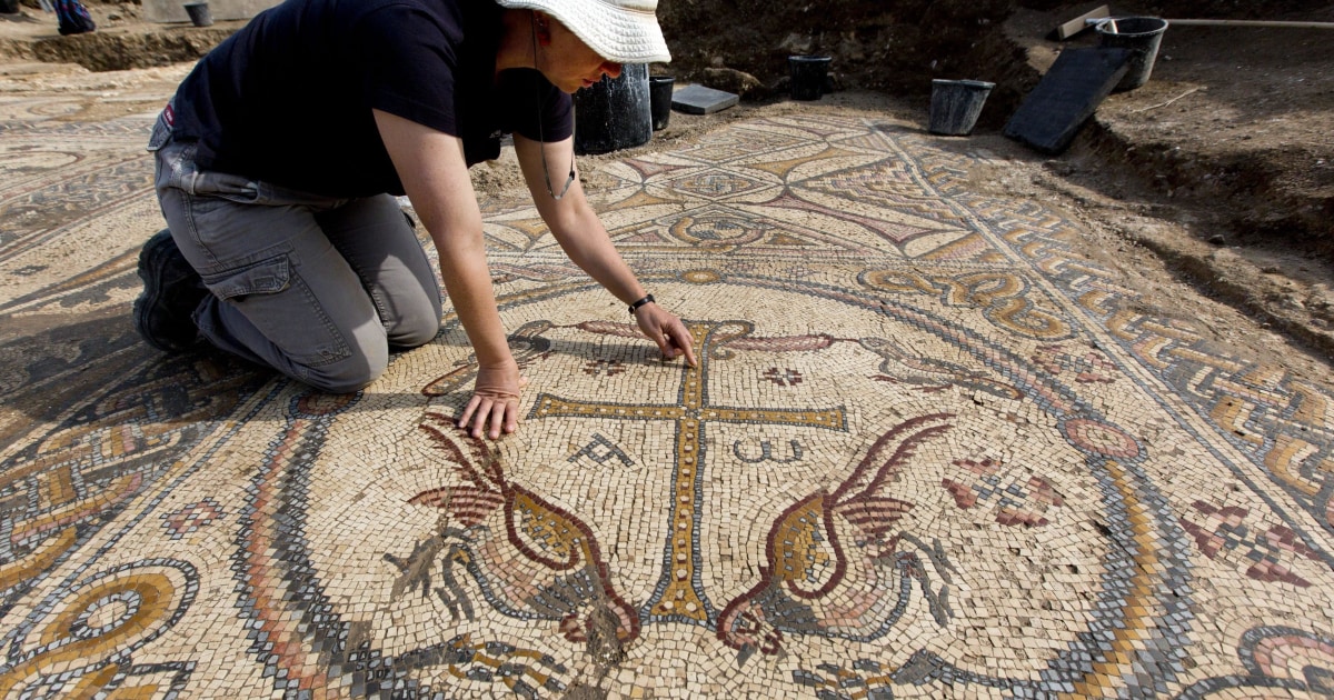 1,700-year-old Roman mosaics finally drops anchor in Israeli home