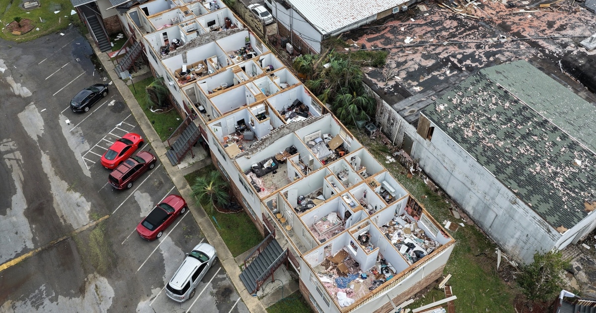 Residents of Pensacola return to normal after Hurricane Isaías