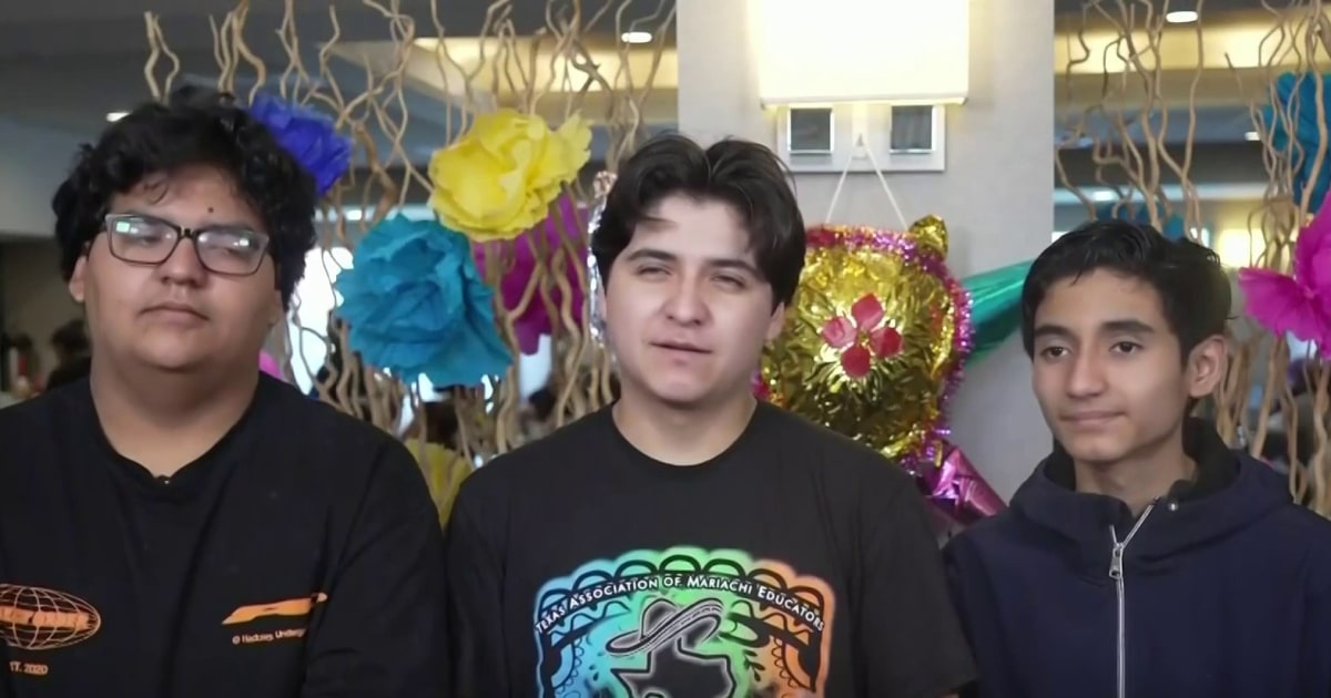 Hermanos mariachis que estuvieron detenidos por ICE dicen que 