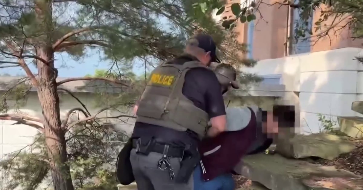 ICE realiza arresto 'violento' en Illinois: Impacto y acciones para la comunidad