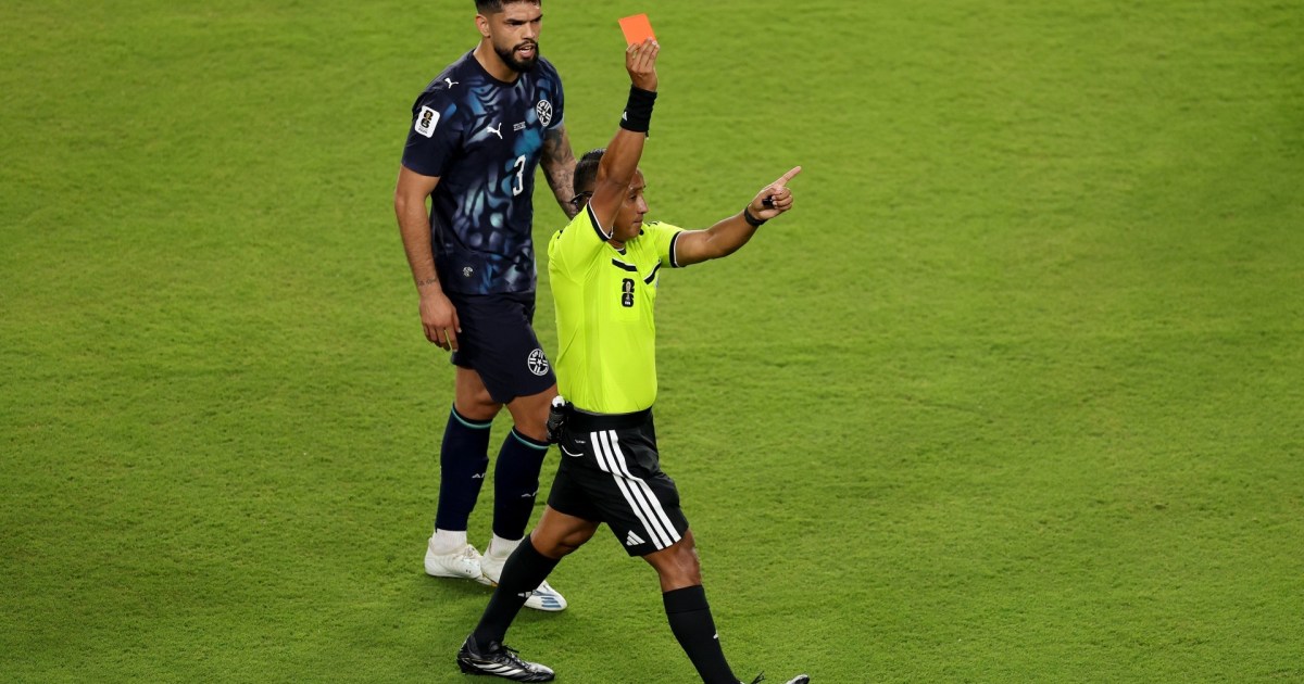 ¡Expulsión histórica! Almirón ve la primera roja por la nueva regla