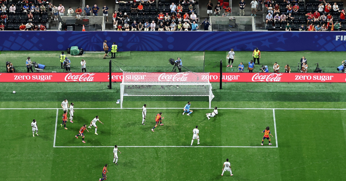 Autogol amplía la goleada de España ante Arabia Saudí