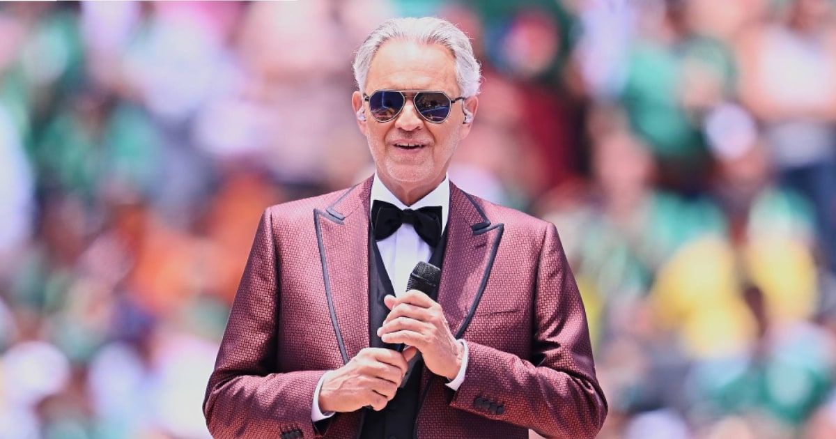Bocelli emociona al Mundo en la ceremonia de banderas | Cere