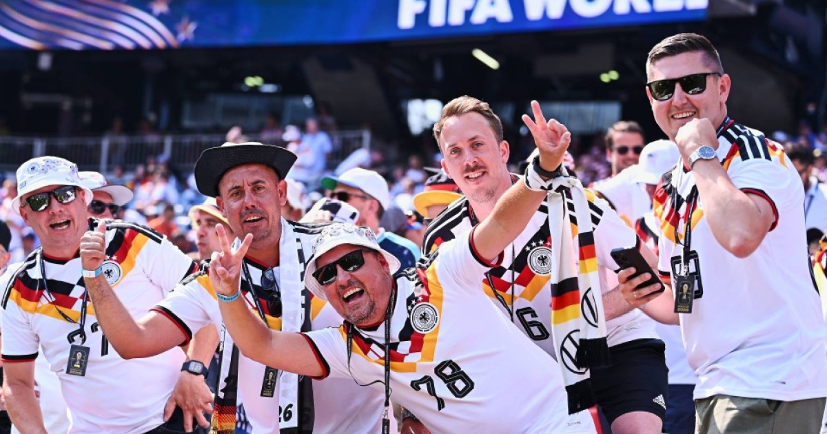 Resurge Alemania Y Sus Aficionados Siguen Aferrados A La Remontada - Beritaja