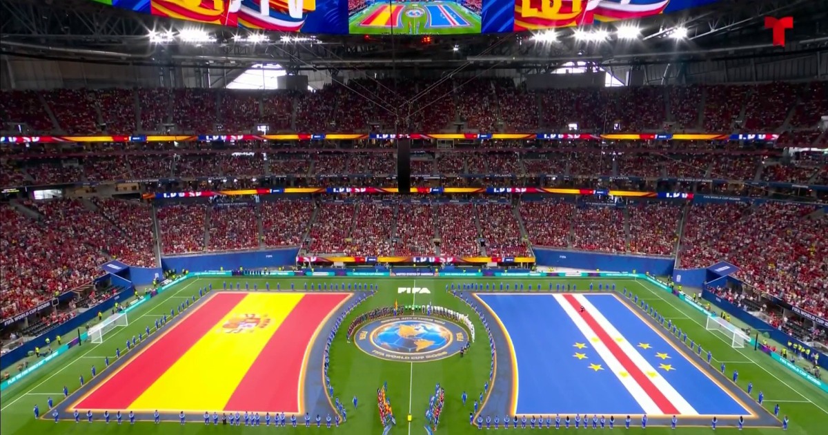 ¡todo Un Estadio Detrás De La Roja! Suena El Himno De España - Beritaja