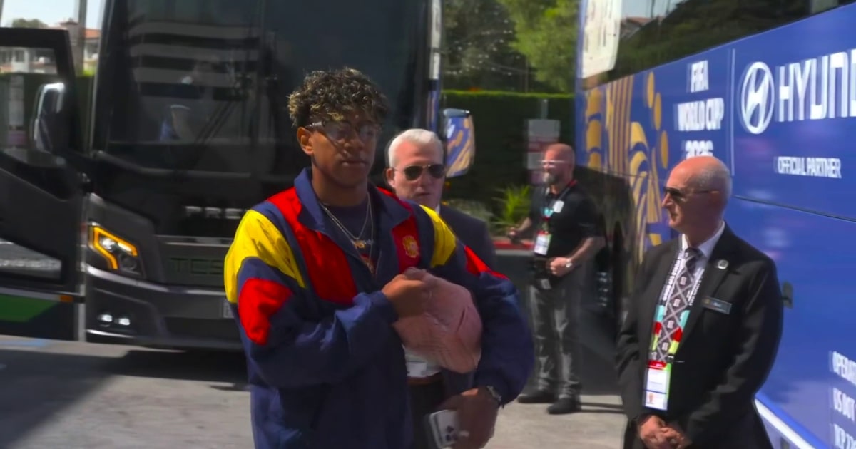 Yamal el último en subir: así fue la salida de España rumbo al estadio para enfrentar a Bélgica