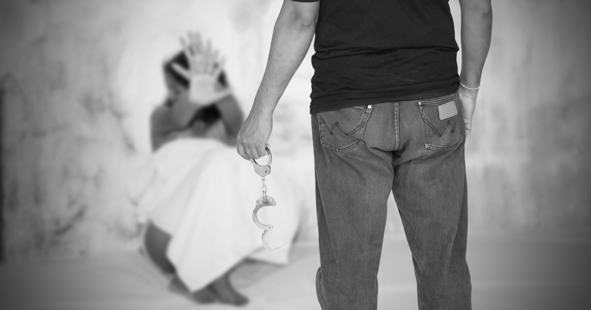 Abusó sexualmente de su hija durante 30 años y la dejó embarazada 12 veces