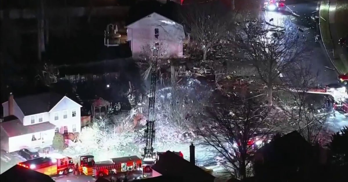 Al menos un muerto y una docena de heridos tras una explosión de gas en ...