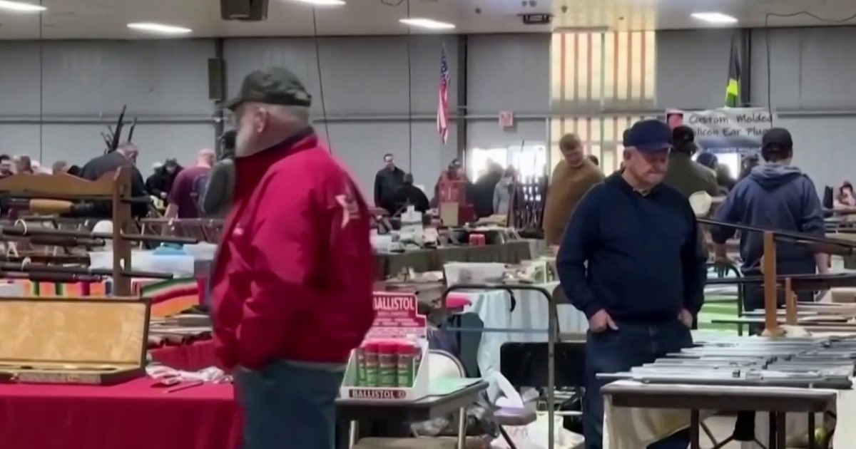 Ciudadanos cuestionan la efectividad de nueva medida para la venta de armas | Telemundo