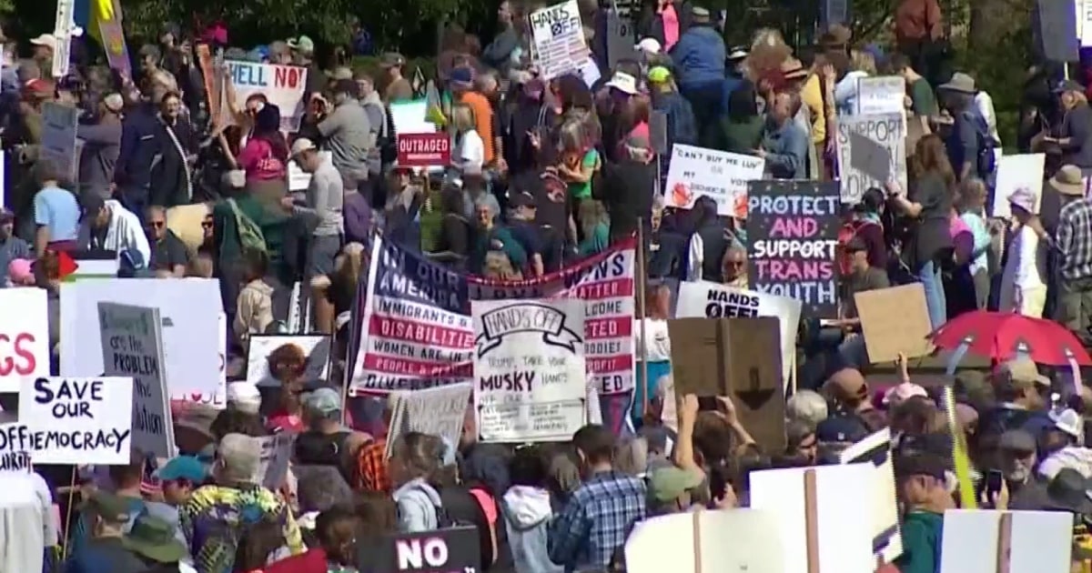 Miles de personas protestan en contra de Elon Musk y Donald Trump