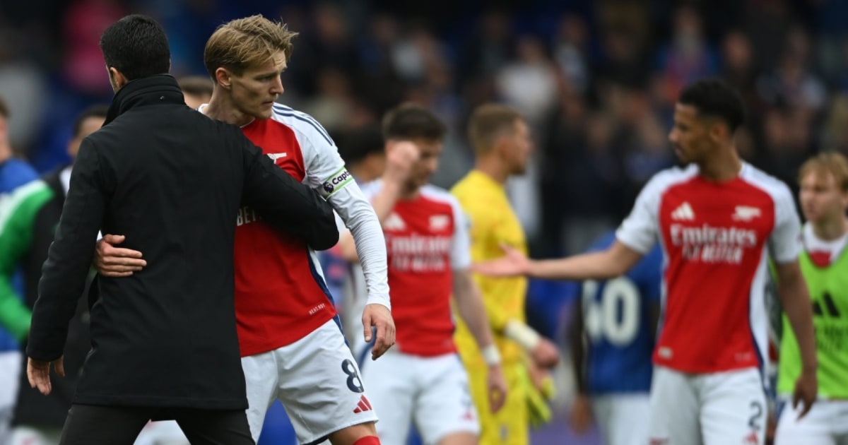 Arsenal no tira la toalla por el título de la Premier League