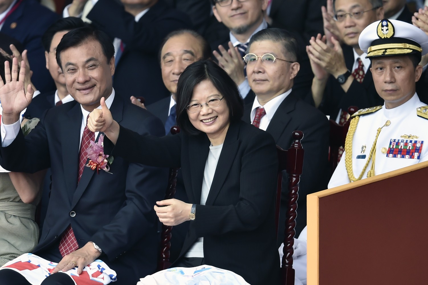 China political. Тайвань президенты и их достижения. Трамп о Тайване. Taiwan President in shop. China Policy on Taiwan fails.