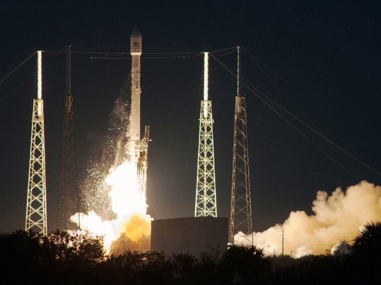 Successful launch. Спутник. Falcon Heavy Viasat 3. SPACEX.