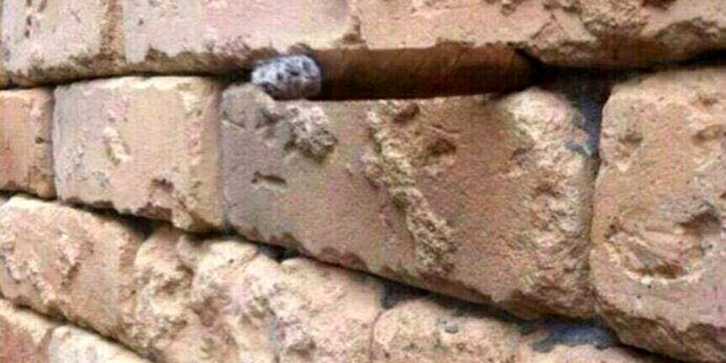 cigarette illusion HAVE YOU SEEN THIS: Brick wall optical illusion A Simple but Fantastic Illusion