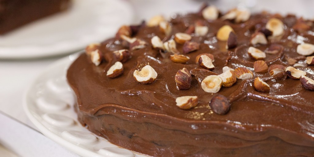 Moist Chocolate Walnut Cake (Low Carb Chocolate Walnut Cake) | Low Carb  Maven