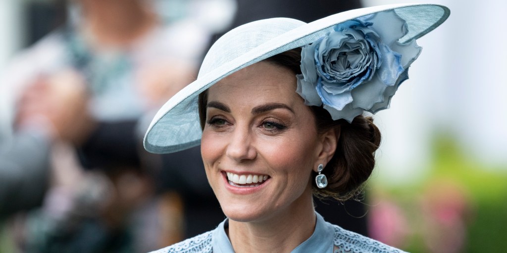 elie saab blue dress kate middleton Kate Middleton wears blue Elie Saab dress to Royal Ascot