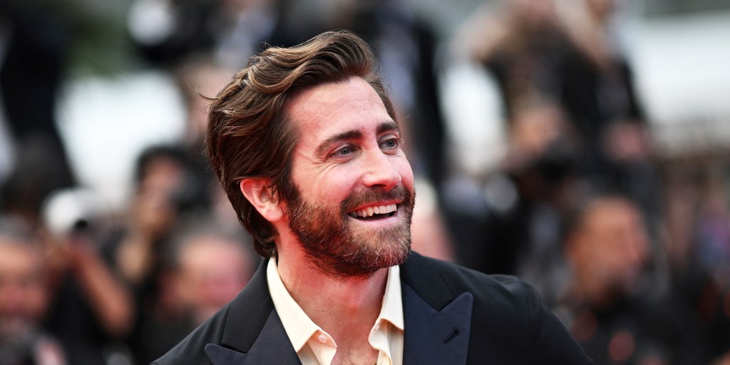 Why is everyone - Jake Gyllenhaal included - still wearing The