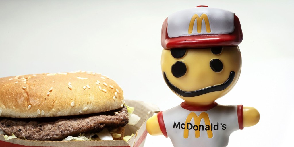 洋書 McDonald's Happy Meal Toys Happy Meal Workshop 1995 McDonald's Happy Meal Box | eBay