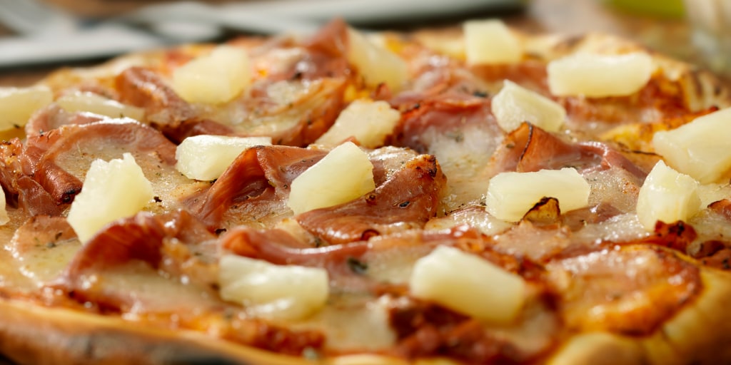 Doreen's Pizzeria - Hawaiian Pizza  Should You Put Pineapples on Pizza? -  Doreen's Pizzeria