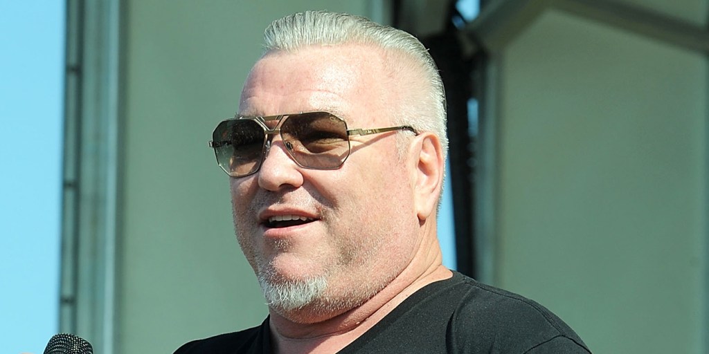 Smash Mouth singer Steve Harwell in hospice care with liver failure  (reports) 