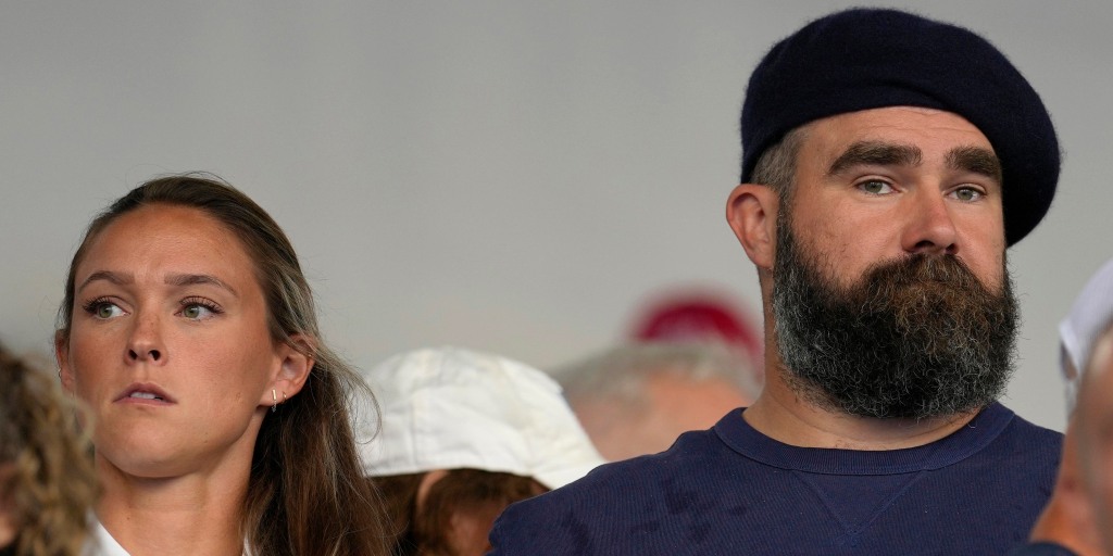 Jason Kelce embraces Parisian fashion watching field hockey with wife Kylie at the Olympics