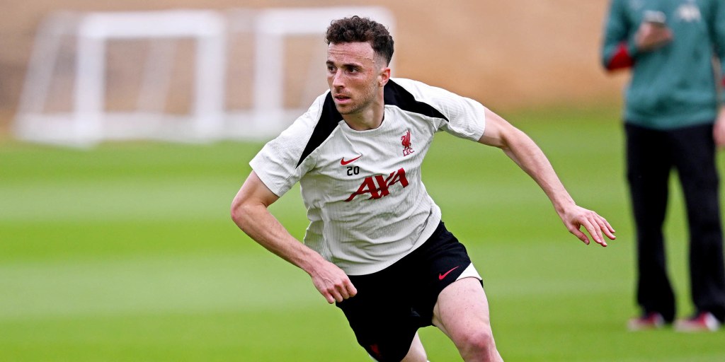 Pro Soccer Star Diogo Jota, 28, and Brother Die in Road Accident Days After His Wedding