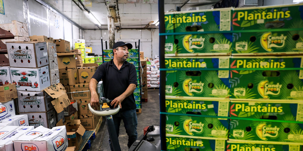 Trump Issues Order Rolling Back Some of His Food Tariffs