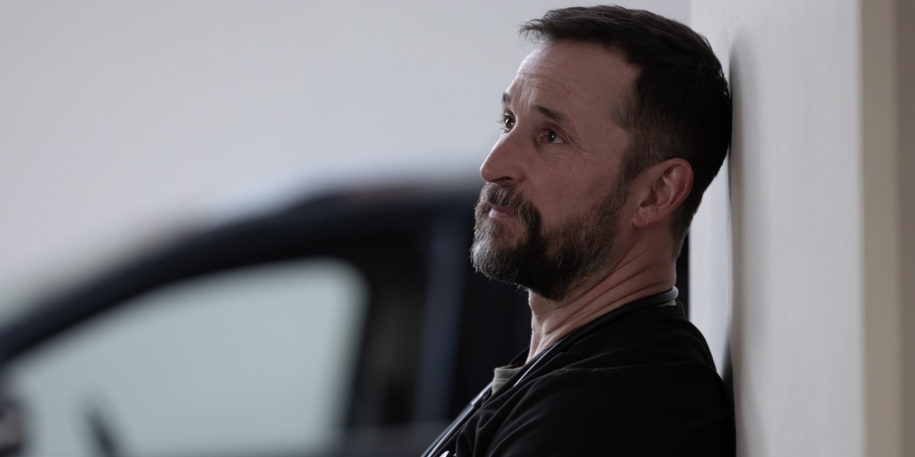 Noah Wyle on 'The Pitt' Finale, Dr. Robby's 'Ancient Wound' and Season 3's Big Question