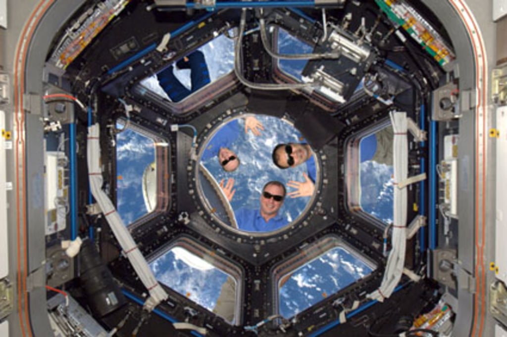 スペースエイジ　April Fools' Day YhQfdEJsZdhUwGNjP4qM6L.jpg