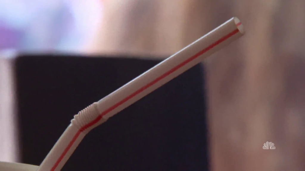 Counterfeit metal straws flooding stores, ditching plastic straws