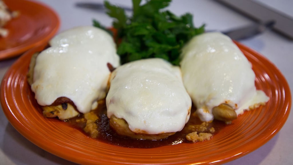 Sunny's Easy Smothered Chicken Recipe, Sunny Anderson